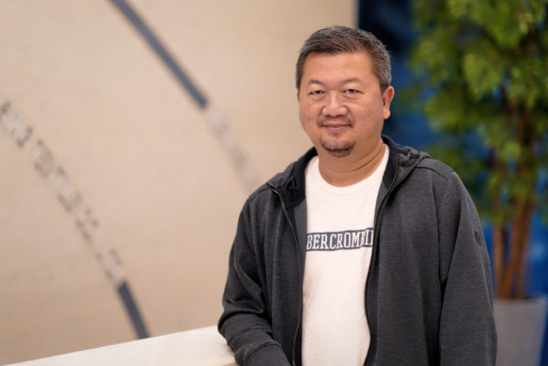 Nien-Hsing-Richard-Chen-Chairman-2018-768x513